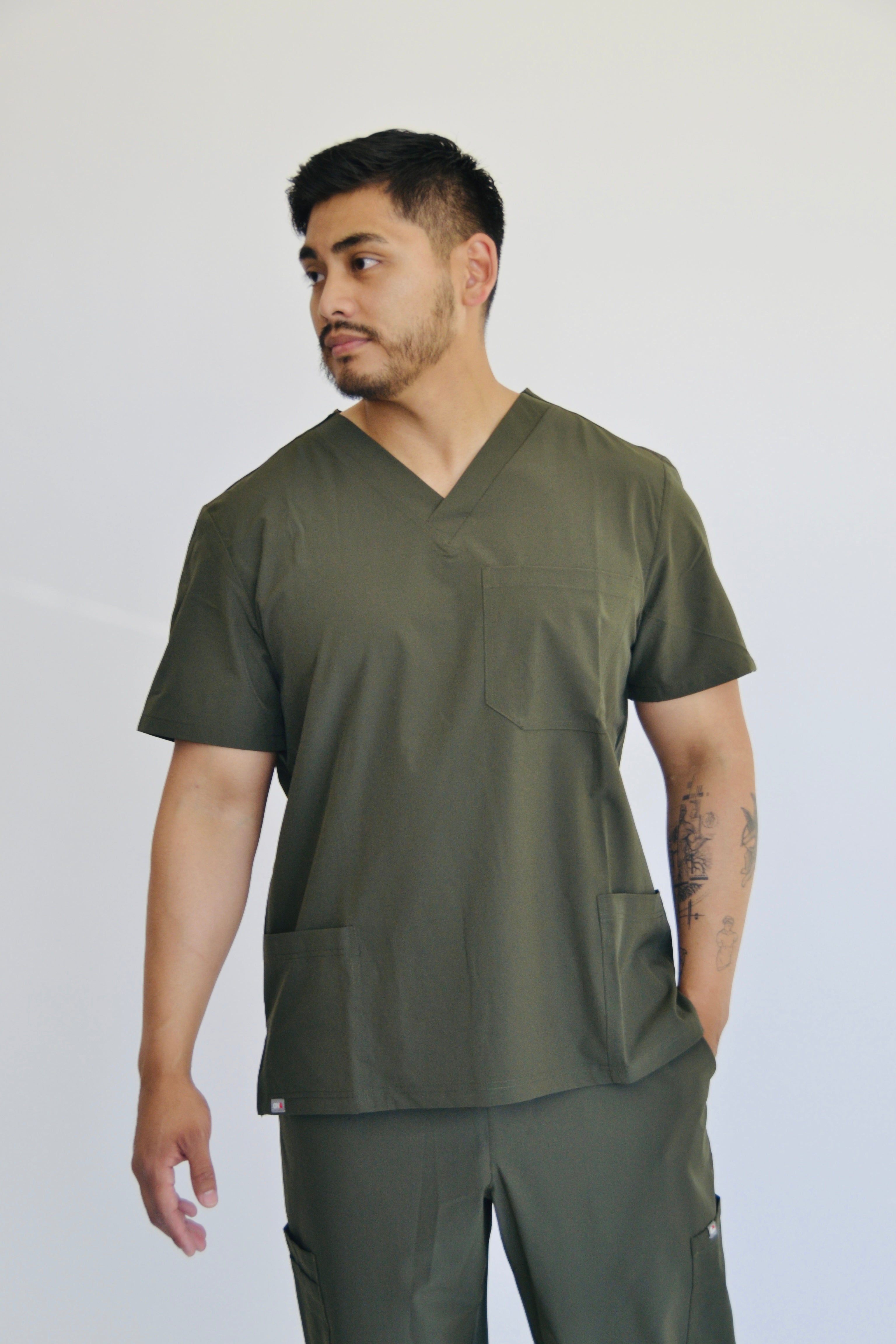 REX V-NECK TOP WITH 3 POCKETS FOR MEN