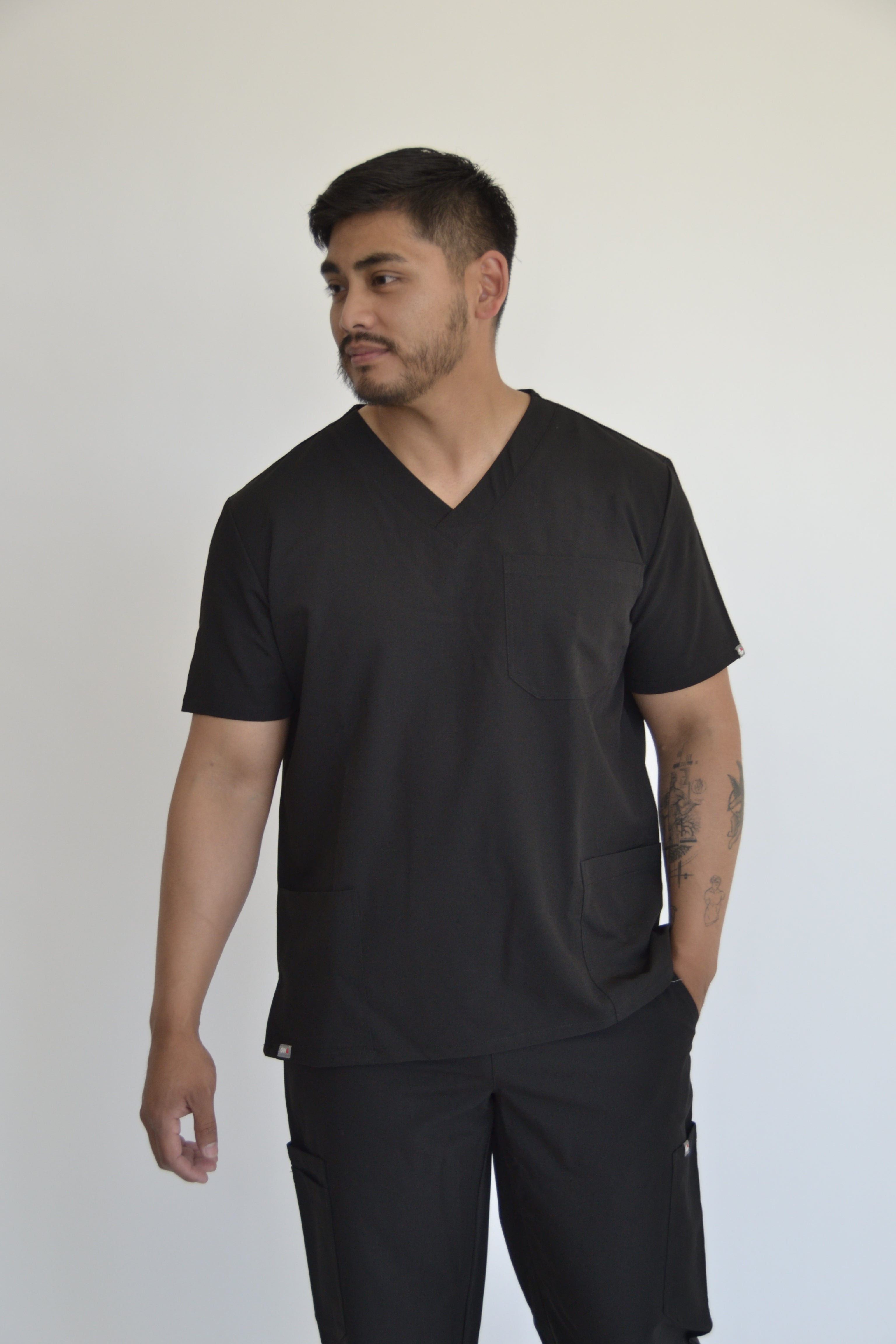 REX V-NECK TOP WITH 3 POCKETS FOR MEN