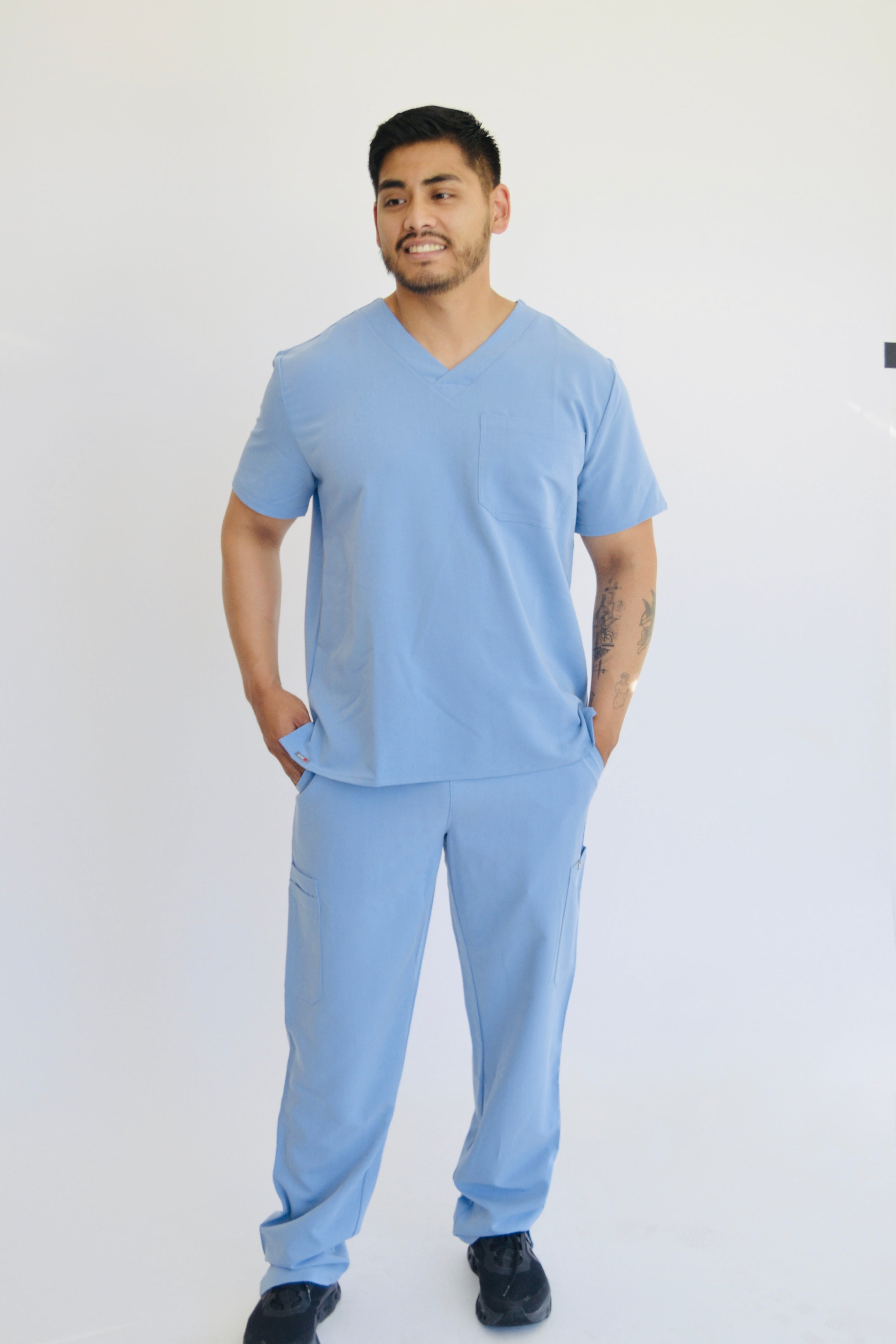 RAY V-NECK TOP WITH CHEST POCKET